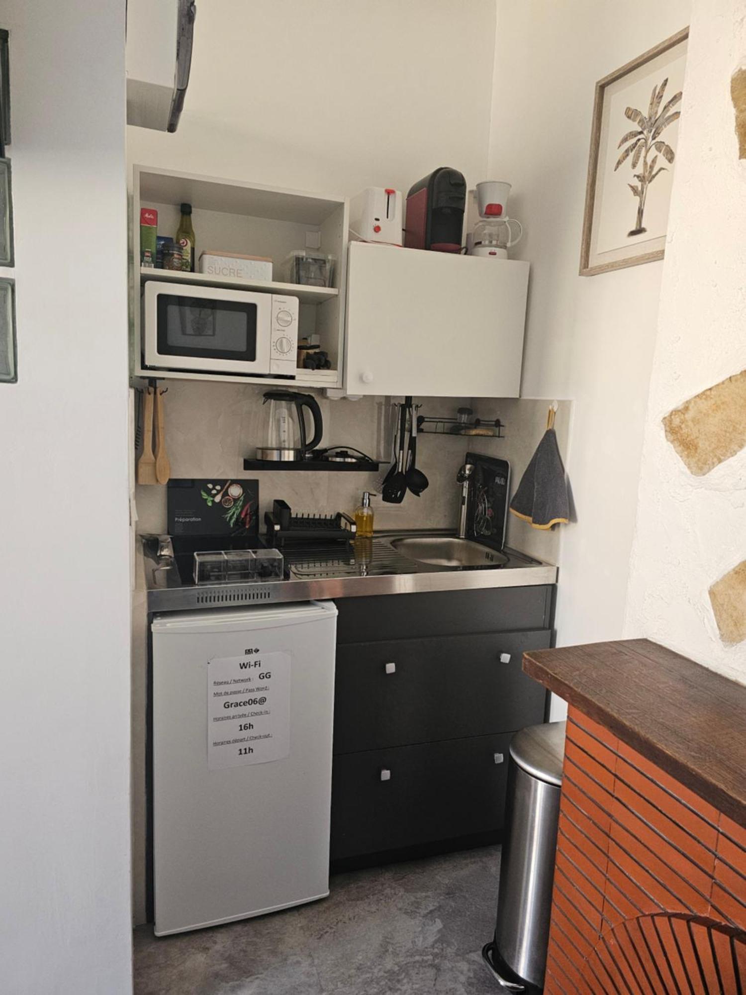 Studio 3 A La Trinite Proche De Nice 10 Mn, Monaco 15 Mn Et L'Italie 30 Mn מראה חיצוני תמונה